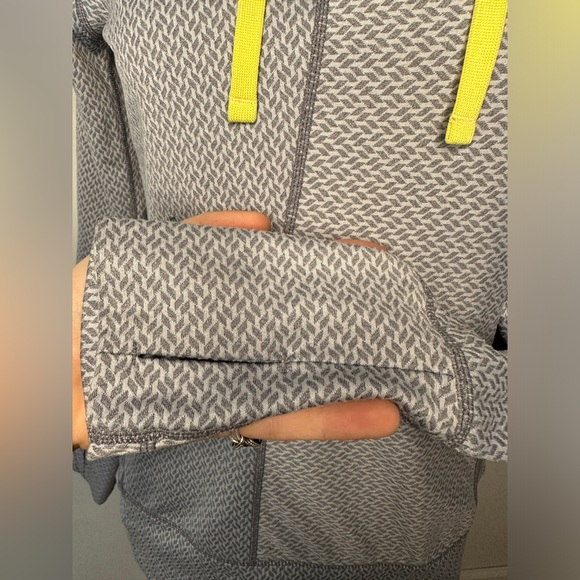 AVALANCHE Womens Pullover Performance Sweater Small  Gray  High Neck Stretch - Picture 4 of 10